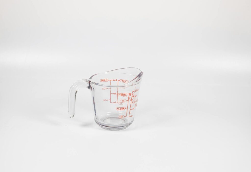 measuring cups kitchen